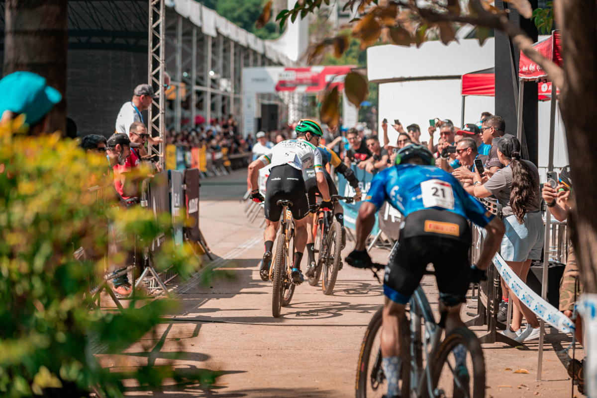 S24FEST01327 S24FEST01327