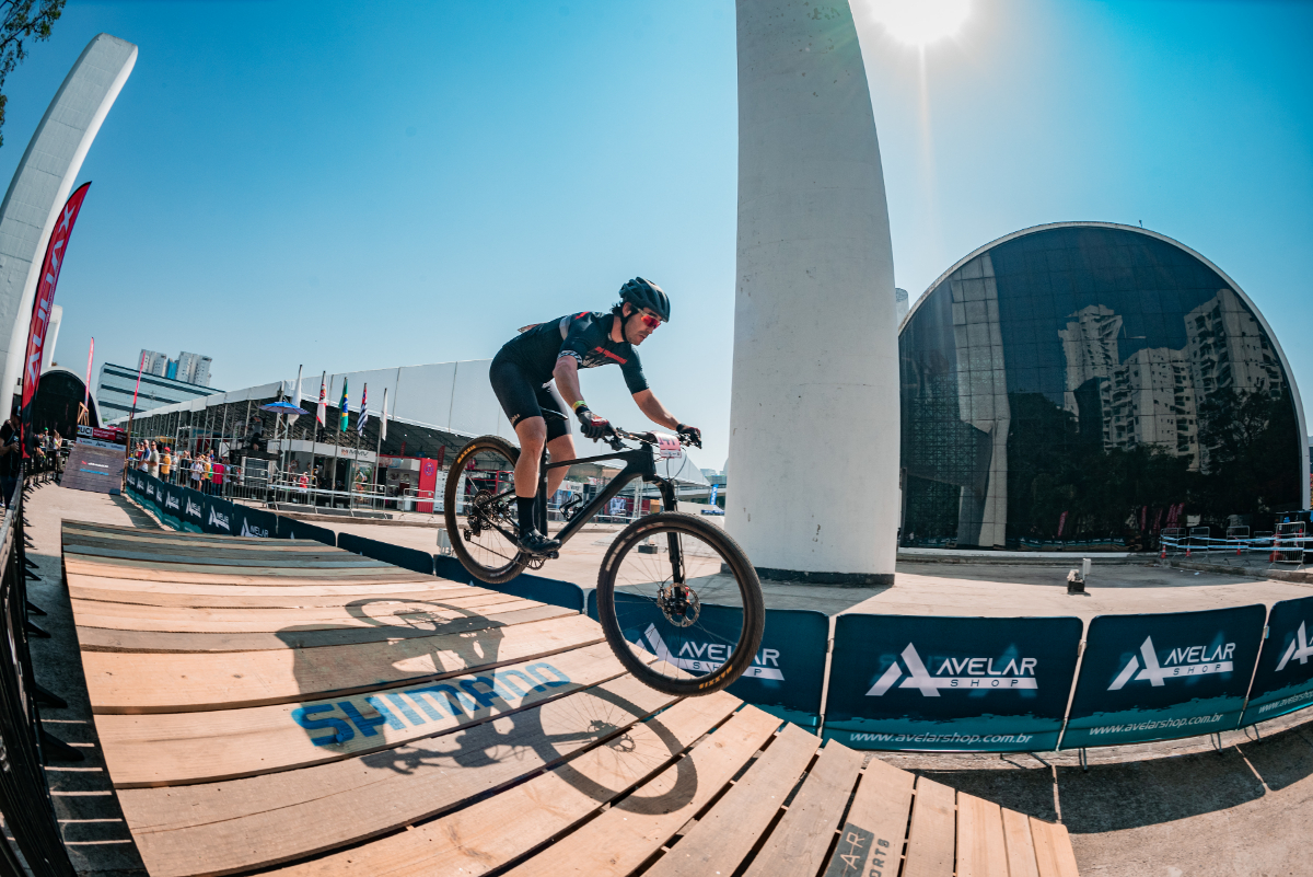 S24FEST01579 S24FEST01579